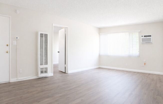 3 beds, 1.5 baths, 1,200 sqft, $2,695, Unit 859-04