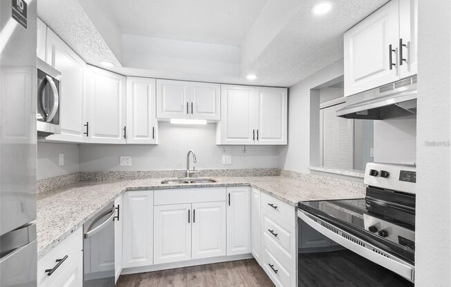 ST PETE APARTMENT FOR RENT!!