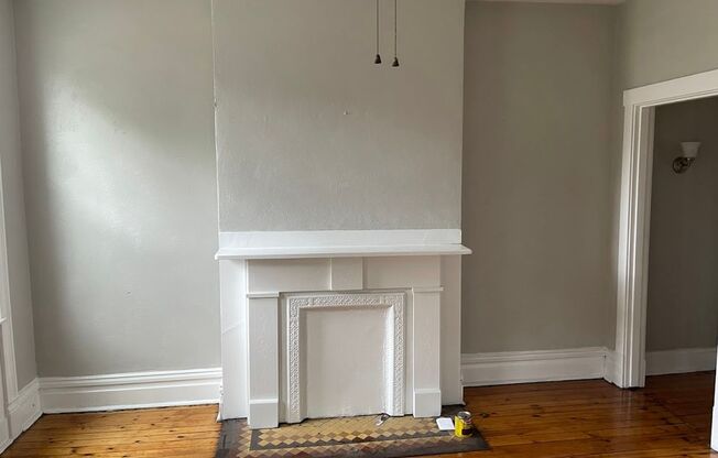Beautiful, Sparkling New Kitchen - 4 Bedroom/2 Bath Home in Lawrenceville