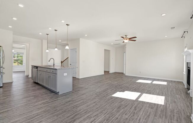 Stunning 4BR/4BA Huntersville Home with Modern Kitchen & 2-Car Garage!