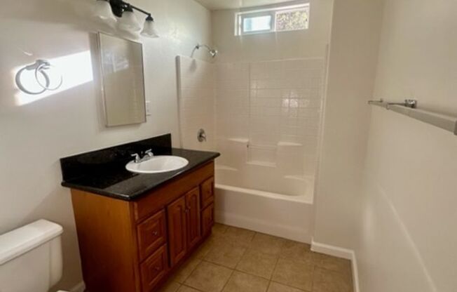2 beds, 1 bath, 918 sqft, $2,945, Unit 045