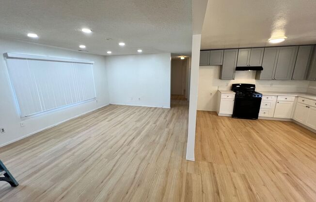 B- 6-Unit  9532-9536 1/2 Cedar Street.