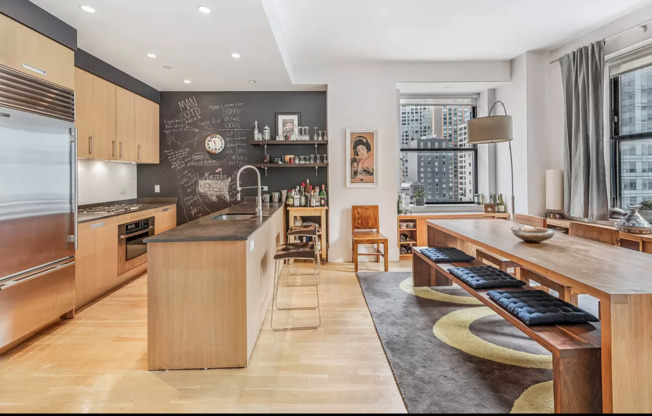 71 NASSAU ST