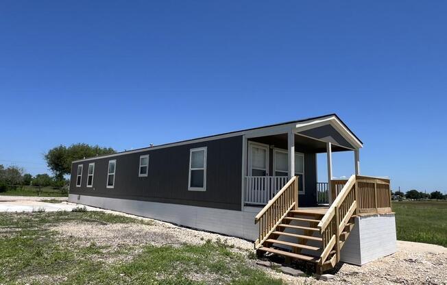 1296 COUNTRY LN
