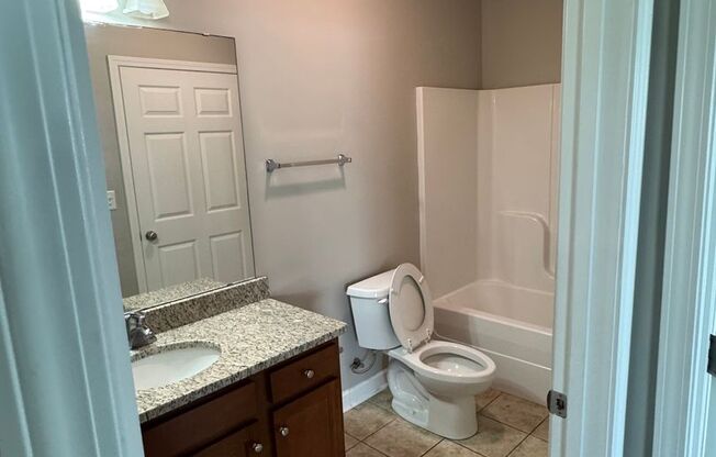 1 bed, 1 bath, 780 sqft, $795, Unit 258-B