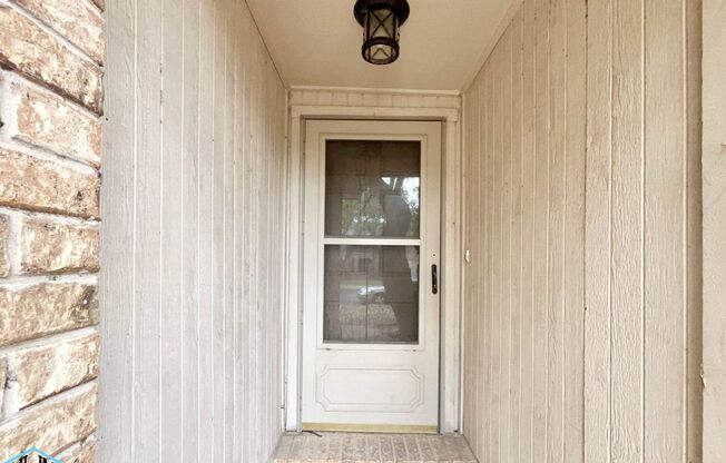 Charming 3-bedroom, 2-bath home near SeaWorld and Lackland AFB!