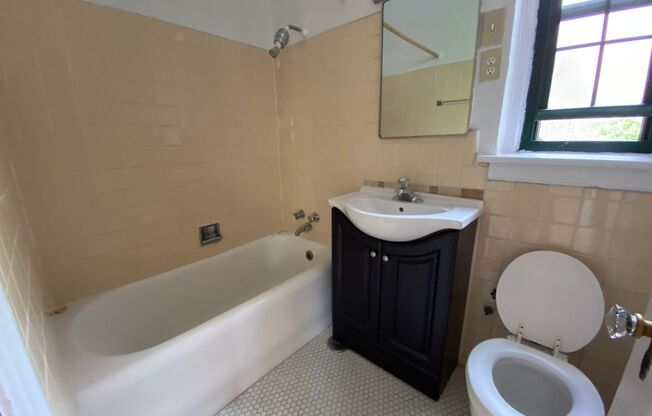 1 bed, 1 bath, $1,450, Unit 904 - 3D