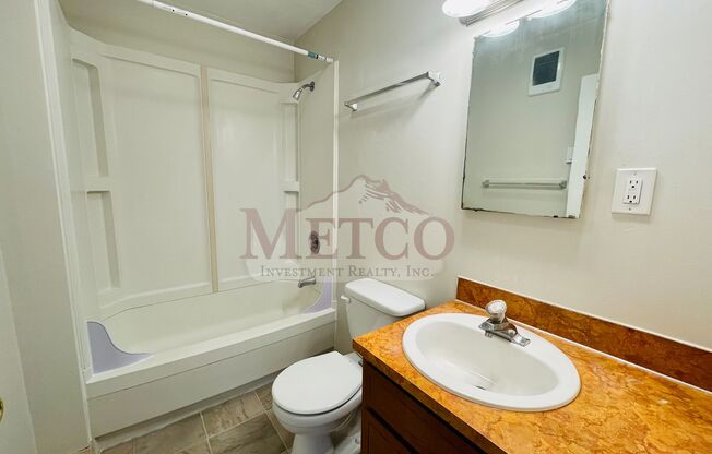 3 beds, 2 baths, 1,168 sqft, $1,895, Unit 1240