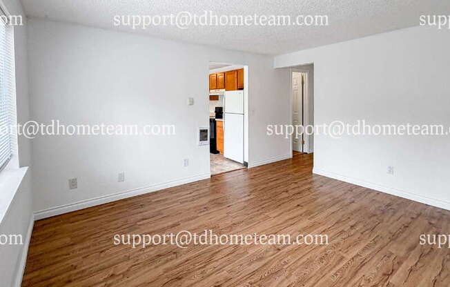 1509 E 38 ST