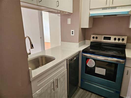 1 bed, 1 bath, $2,300, Unit 604D