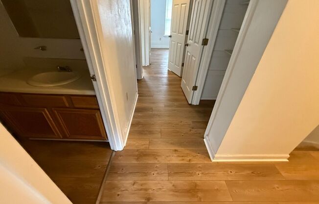 4 beds, 2.5 baths, $2,100, Unit Whole