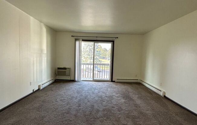 1 bed, 1 bath, $1,250, Unit 7