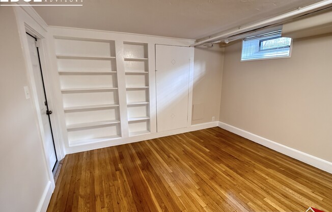 10 E BLVD RD
