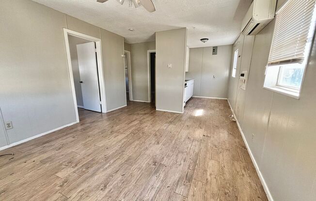 2 beds, 1 bath, 558 sqft, $600, Unit Rear unit 1805 Ave V