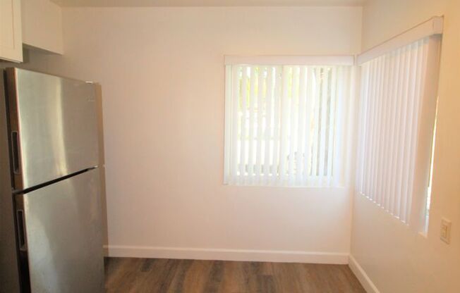 2 beds, 1 bath, $2,400, Unit 1 College Drive