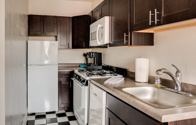 1 bed, 1 bath, $1,095, Unit 38
