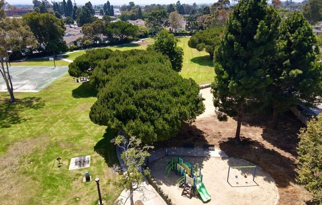 2 beds, 2 baths, $2,850, Unit #2207