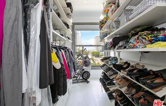 1 bed, 1 bath, 1,040 sqft, $2,750, Unit 502