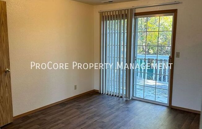 2 beds, 1 bath, 1,000 sqft, $1,250, Unit 200