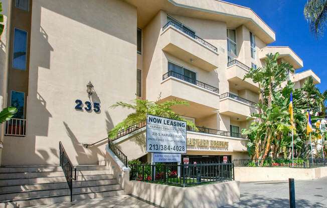 Apartment Building in Los Angeles