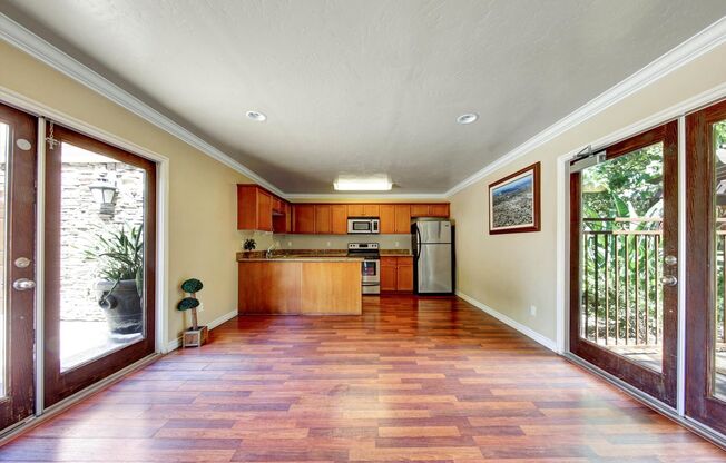 2 beds, 1 bath, $2,095, Unit # 47