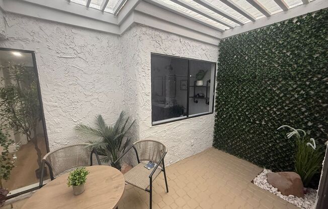 3 beds, 2 baths, $2,200