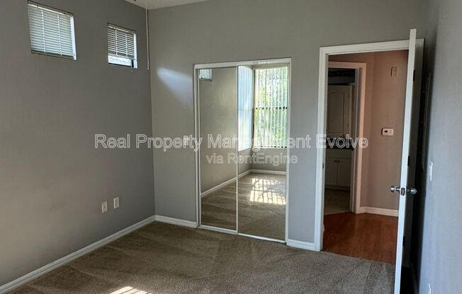 2 beds, 2 baths, 927 sqft, $1,550, Unit 2164