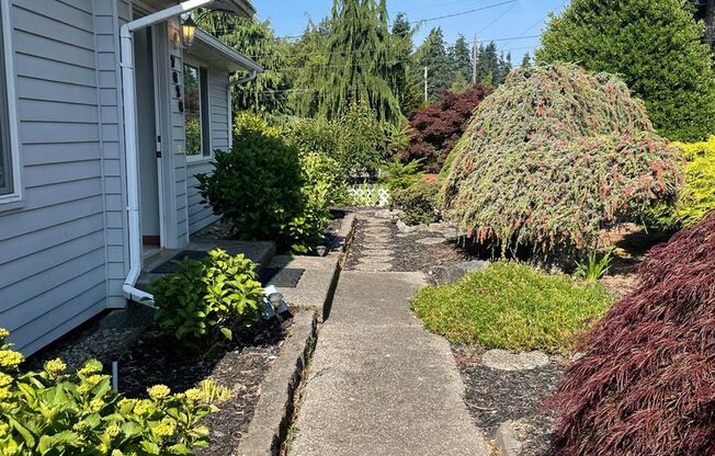 2 BR/1.75 BA home in Edmonds