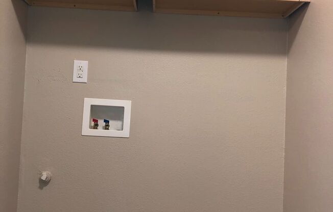 2 beds, 1 bath, 945 sqft, $1,500, Unit 101
