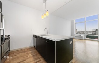 23 10 41 AVE