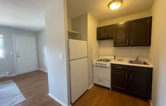 1 bed, 1 bath, 650 sqft, $1,350, Unit 4610-3D