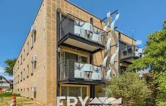 Great Condo in West Wash Park