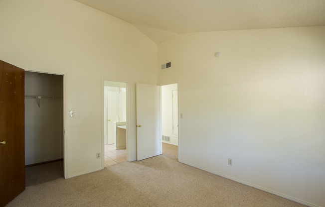 2 beds, 1 bath, $1,150