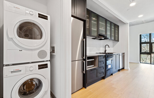Studio, 1 bath, $4,595, Unit 5F