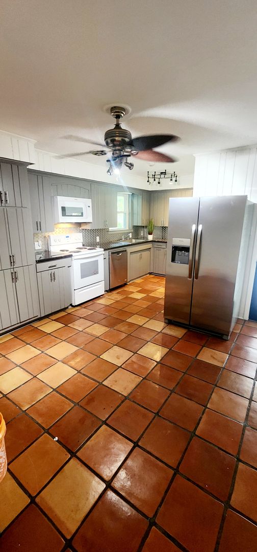1312 FRANCIS HARRIET DR