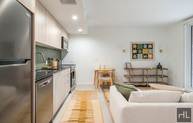 2 beds, 1 bath, $3,050, Unit 736