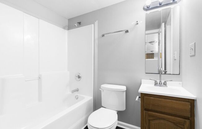 Studio, 1 bath, 600 sqft, $758, Unit 3