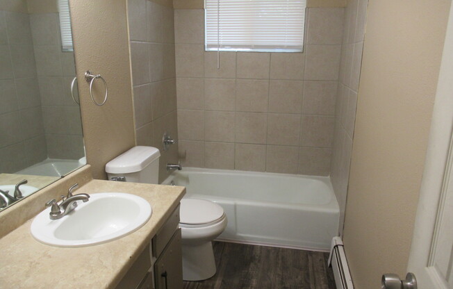 4720 SCENIC CRES