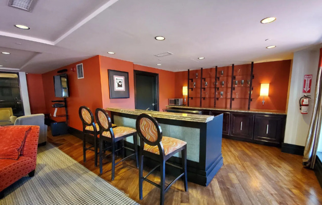 2 beds, 2 baths, $3,200, Unit Unit 806