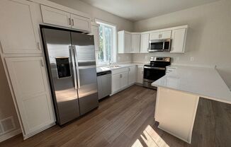 3 beds, 2 baths, $1,900, Unit UNIT 2