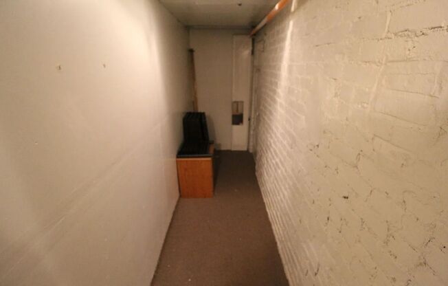 Studio, 1 bath, 260 sqft, $795, Unit Unit 7