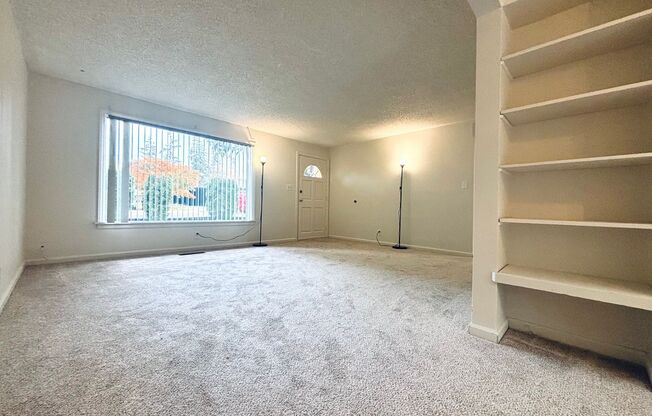 Wonderful 2-bed, 2-bath home in North Seattle