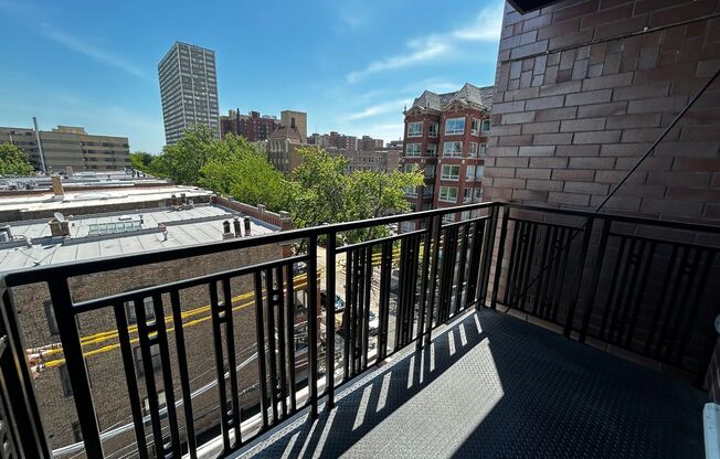 1 bed, 1 bath, 681 sqft, $2,625, Unit 952-609