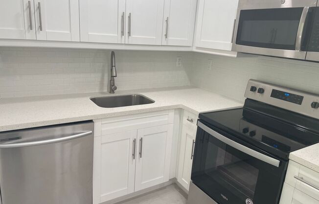 1 bed, 1 bath, 567 sqft, $2,280, Unit 11- Unit 10