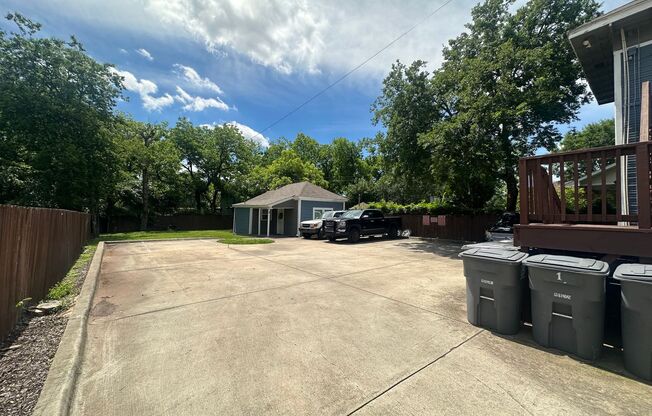 2 beds, 2 baths, 946 sqft, $1,600, Unit Unit 4
