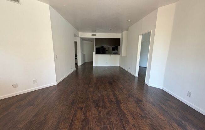 2 beds, 2 baths, 1,000 sqft, $2,654, Unit 101