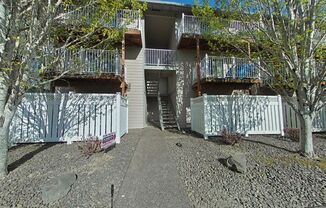 Remodeled 2 Bedroom Apartment ~ Close to OSU ~ Small Pet Friendly