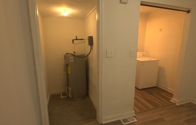 3 beds, 2 baths, $1,775, Unit Unit A