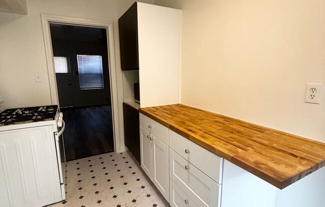 1 bed, 1 bath, $2,075, Unit 1223-G