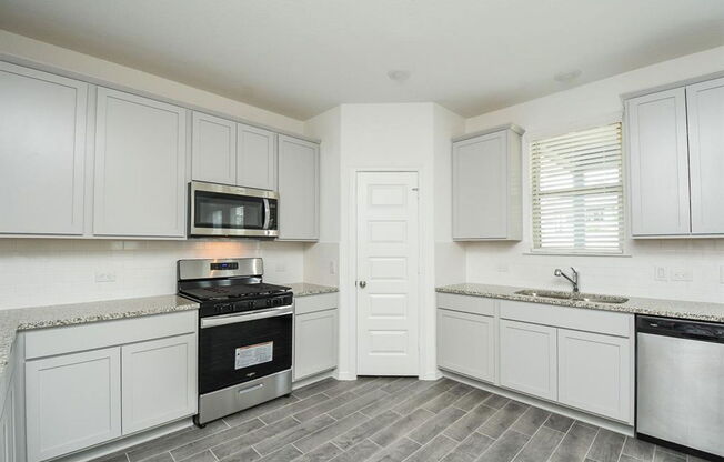22334 AUBURN CABIN LN